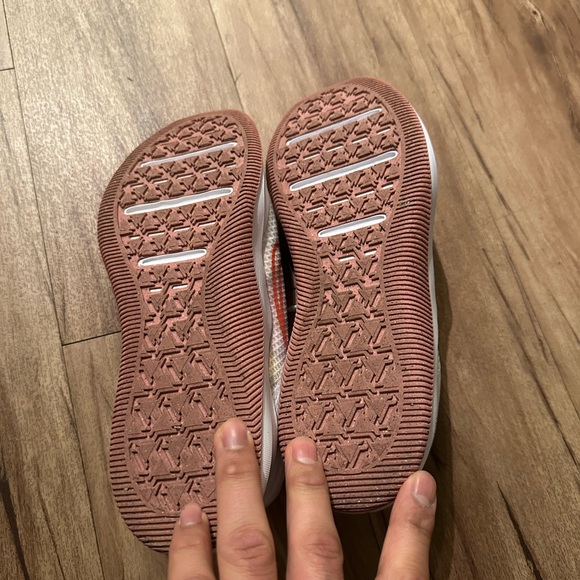 Nike Women's White and Orange Sneakers - Picture 4 of 5